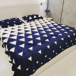 Woolen bedsheet